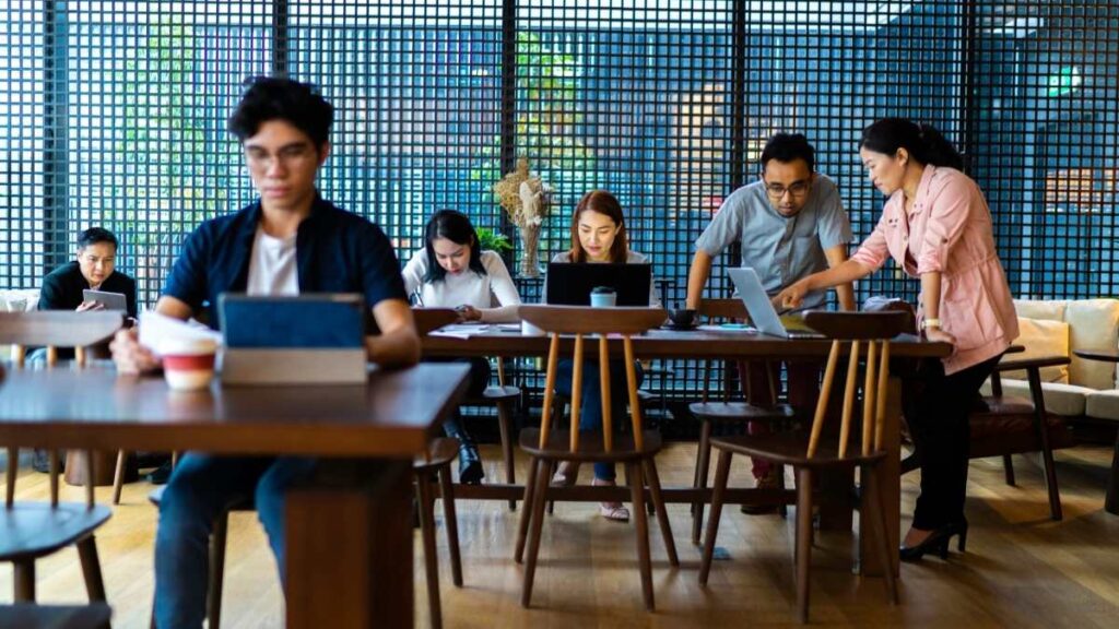 Flexible Workspaces- Unconventional Workspaces - b