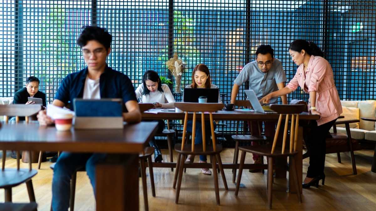 Flexible Workspaces- Unconventional Workspaces - b